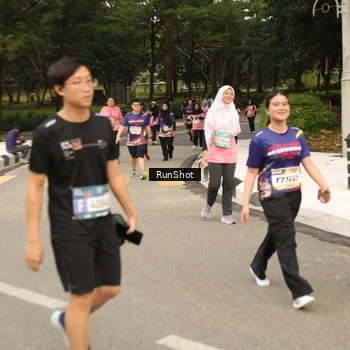 Runner Photo 4265104