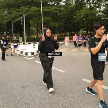 Runner Photo 4265114