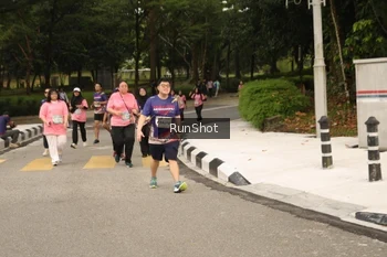 Runner Photo 4265136