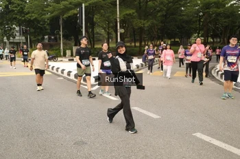 Runner Photo 4265142