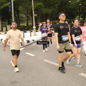 Runner Photo 4265165