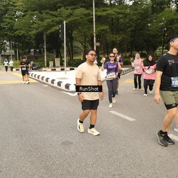 Runner Photo 4265166