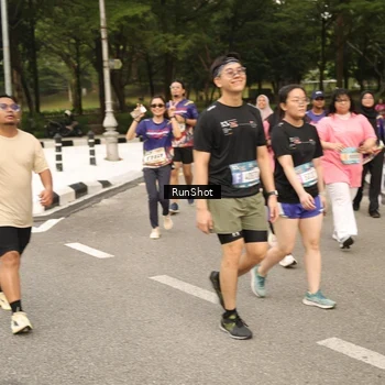 Runner Photo 4265173