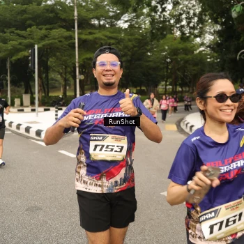 Runner Photo 4265193
