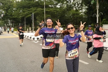 Runner Photo 4265197