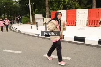 Runner Photo 4265223