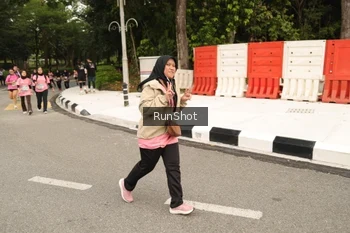 Runner Photo 4265233