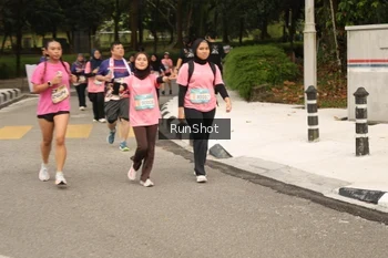 Runner Photo 4265242
