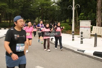Runner Photo 4265246