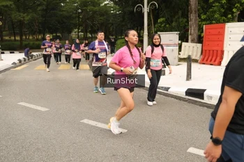 Runner Photo 4265255