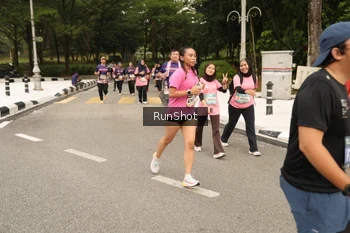 Runner Photo 4265256