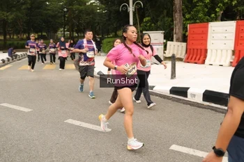 Runner Photo 4265259