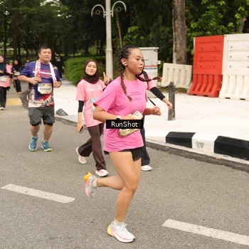 Runner Photo 4265262