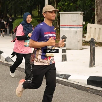 Runner Photo 4265287