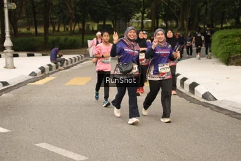 Runner Photo 4265293