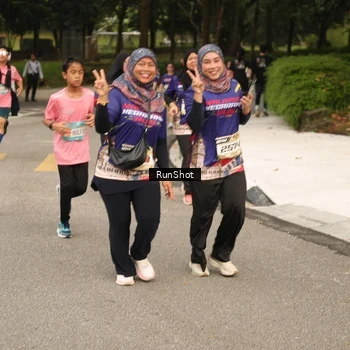 Runner Photo 4265297