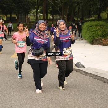 Runner Photo 4265298