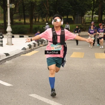 Runner Photo 4265317