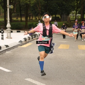 Runner Photo 4265319