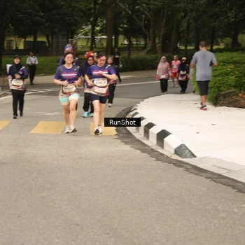 Runner Photo 4265348