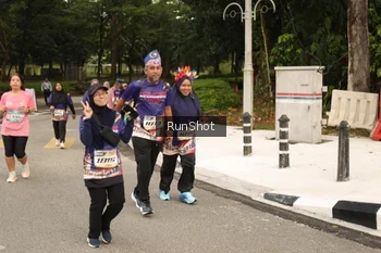 Runner Photo 4265383