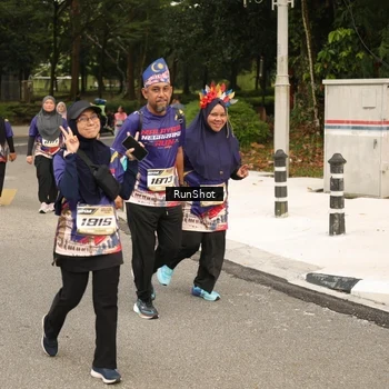 Runner Photo 4265386