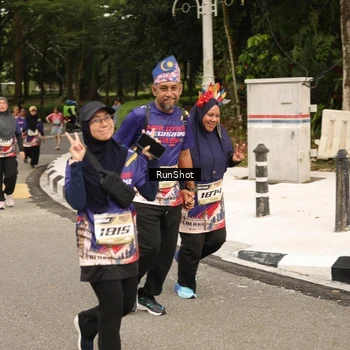 Runner Photo 4265388