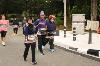 Runner Photo 4265392