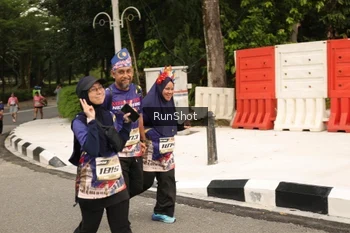 Runner Photo 4265394