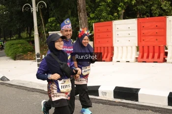 Runner Photo 4265395