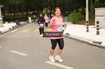 Runner Photo 4265403