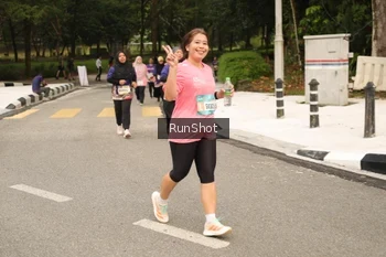 Runner Photo 4265406