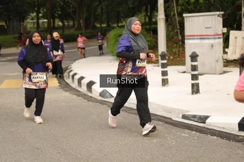 Runner Photo 4265409