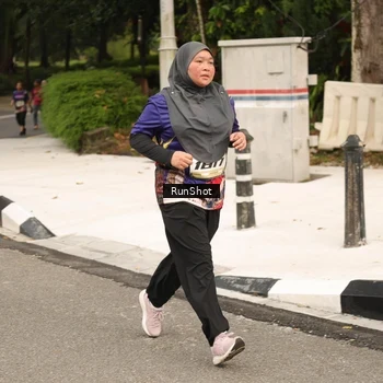 Runner Photo 4265414