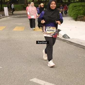 Runner Photo 4265420