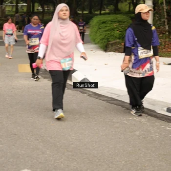 Runner Photo 4265456