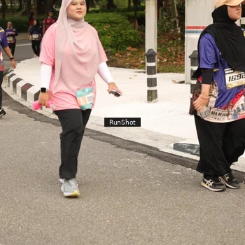 Runner Photo 4265464