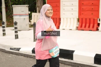 Runner Photo 4265471