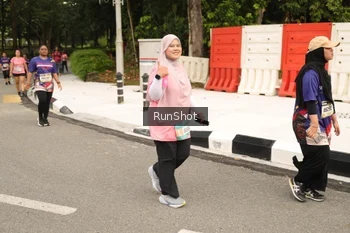 Runner Photo 4265492
