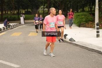 Runner Photo 4265495
