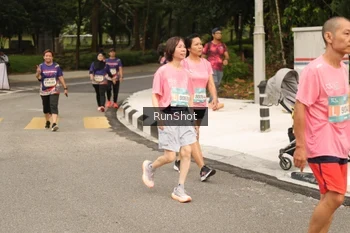 Runner Photo 4265501