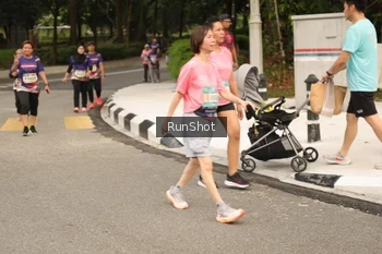 Runner Photo 4265506
