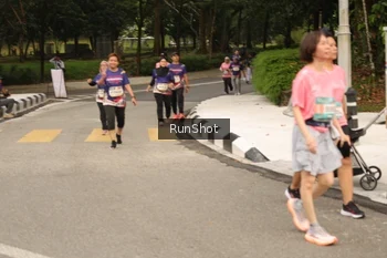 Runner Photo 4265507
