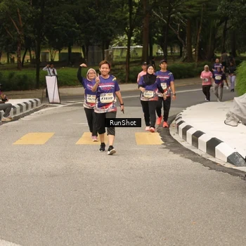 Runner Photo 4265511