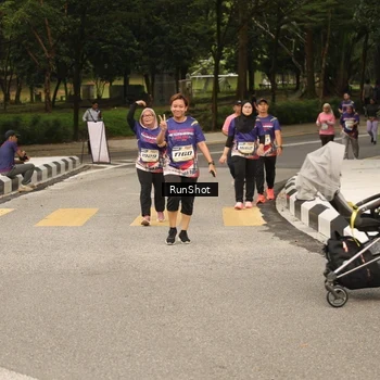 Runner Photo 4265516