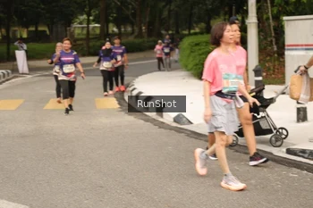 Runner Photo 4265519
