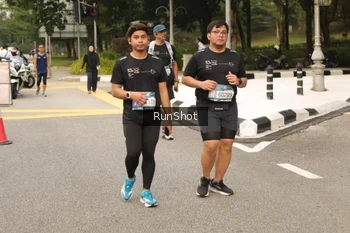 Runner Photo 4265522