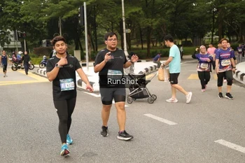 Runner Photo 4265535