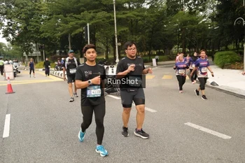 Runner Photo 4265538