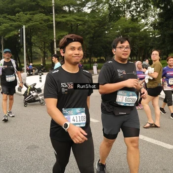 Runner Photo 4265545